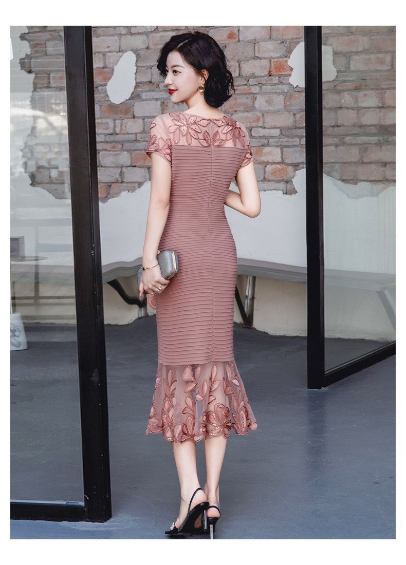 ĐẦM PHỐI REN THÊU ĐUÔI CÁ CAO CẤP D49